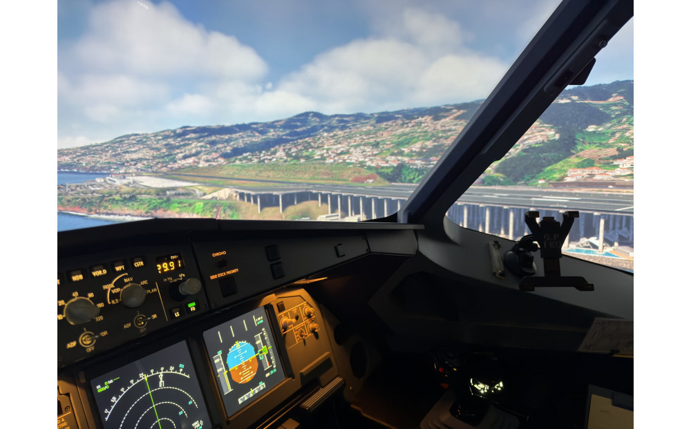 A320ãã©ã€ãã·ãã¥ã¬ãŒã¿ãŒ120åæçžŠäœéš