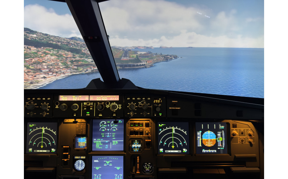 A320ãã©ã€ãã·ãã¥ã¬ãŒã¿ãŒ120åæçžŠäœéš