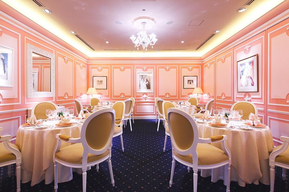 横浜ベイホテル東急 フランス料理「クイーン・アリス」ディナーペアご招待券（ウェルカムドリンク付）｜人気 高級 ディナー体験｜神奈川県 横浜市