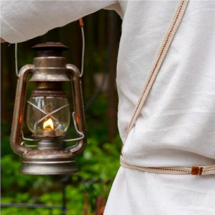 SKLO 一枚革の良さ、強さも生かす焚火エプロン（肩紐：綿）　Mustard Yellow（マスタードイエロー）