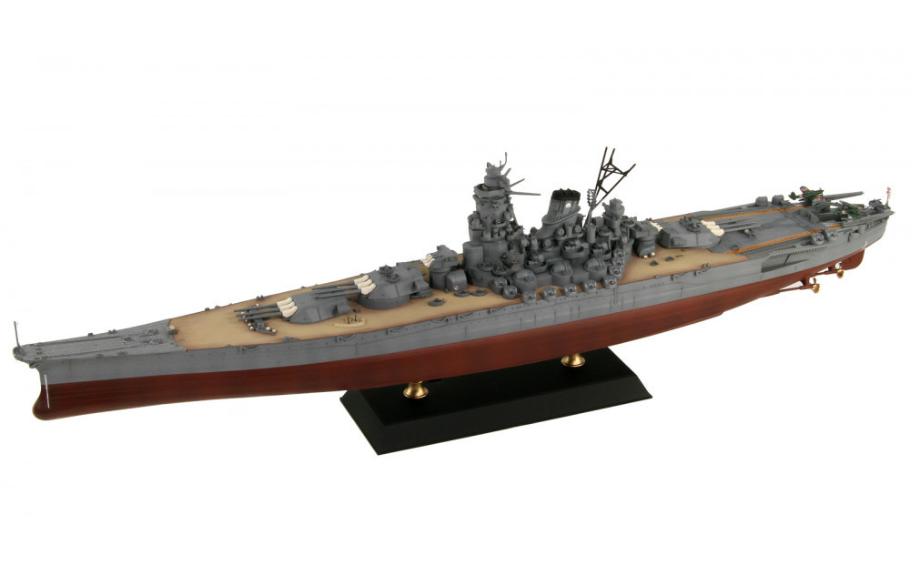 1/700  日本海軍 戦艦 大和 最終時 プラモデル