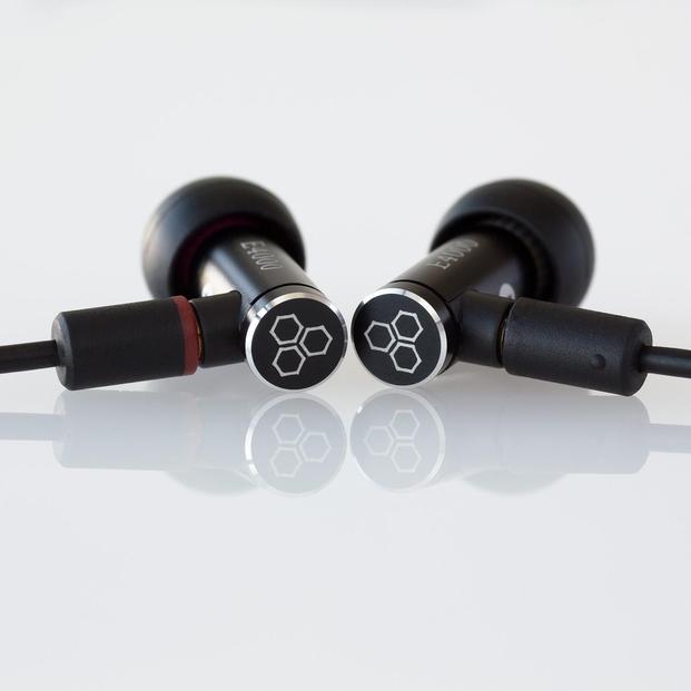 é«é³è³ªæç·ã€ã€ãã³ final E4000 MMCX OFCã±ãŒãã«ä»å±