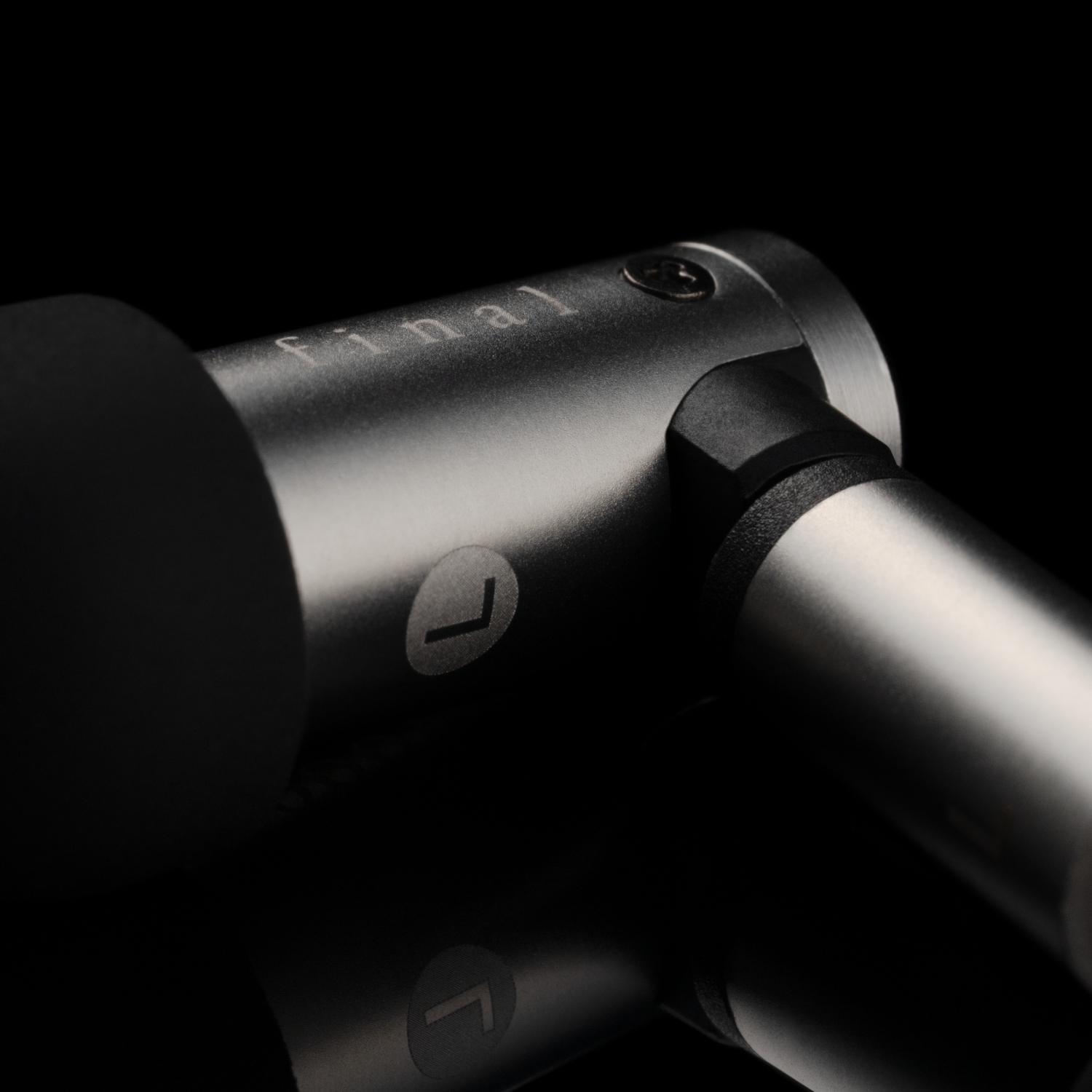 有線イヤホン final S4000 ステンレス切削製 2Pinソフトシルバーコートケーブル付属