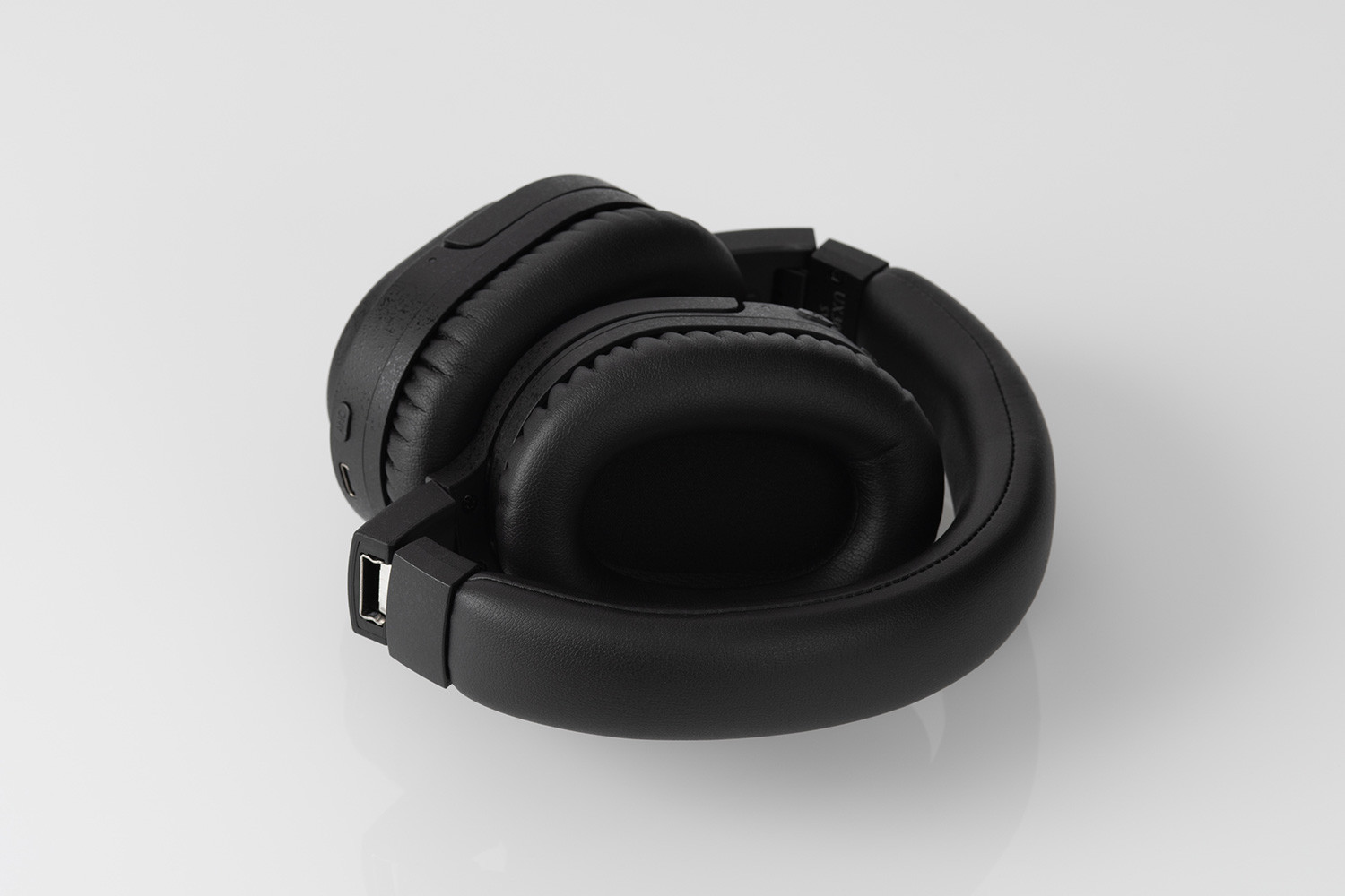 ANCã¯ã€ã€ã¬ã¹ããããã³ final UX3000 SV ã·ãªãŒãºææ°/ãã€ãºãã£ã³ã»ãªã³ã°/ãã€ãã£ã³/ANC/ãã€ã¯ä»ã