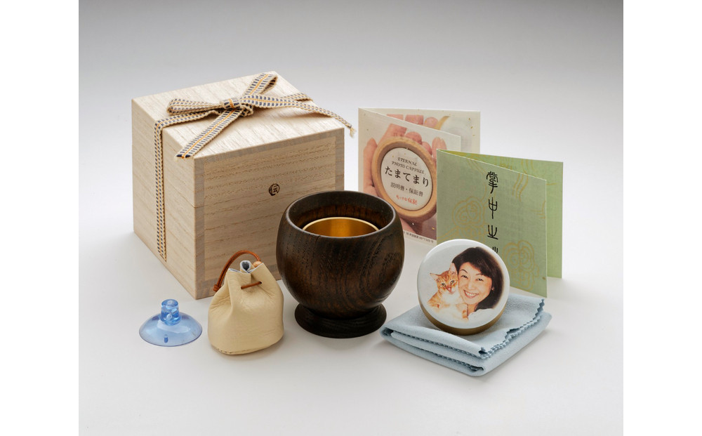 手元供養にも使える写真陶板付き宝物入れ「たまてまり」