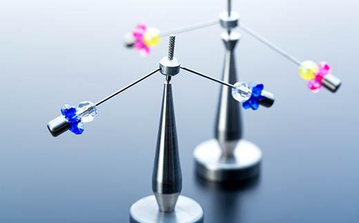 【かわさきマイスター考案】やじろべえゴマ（台先広いタイプ）