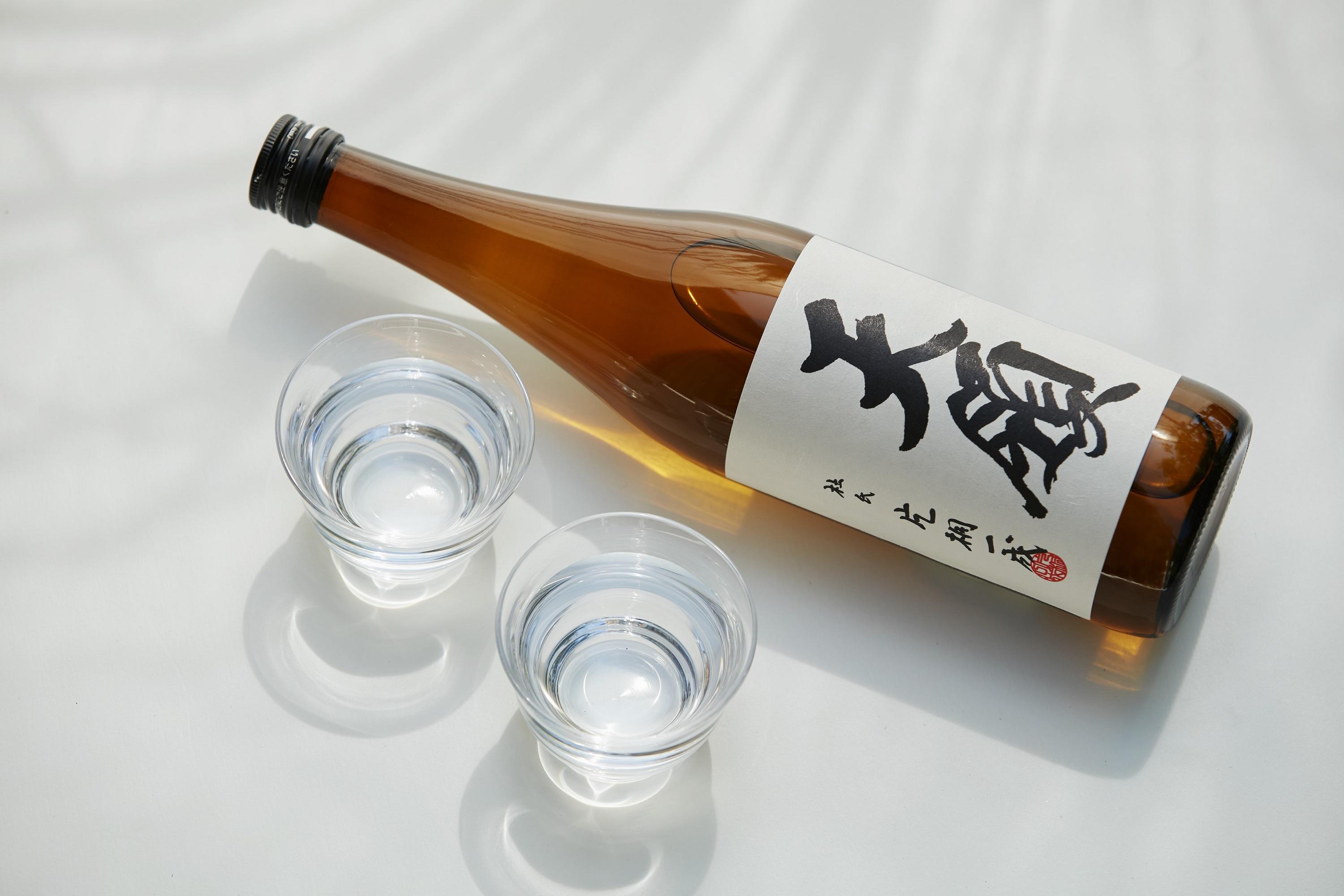 天領酒造 米焼酎 天領 25% & 請福酒造 琉球泡盛 やえやま 30% 本格焼酎 & 琉球泡盛 720ml 2本セット 発売元 株式会社片山