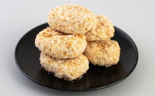 【全12回定期便】肉じゃがコロッケ 40個 3.4kg 揚げるだけ 簡単 人気 おかず 肉じゃが コロッケ 小分け 便利 大容量 国産 マルシン 横須賀 精肉店直営【有限会社丸伸商事】 [AKFH023]