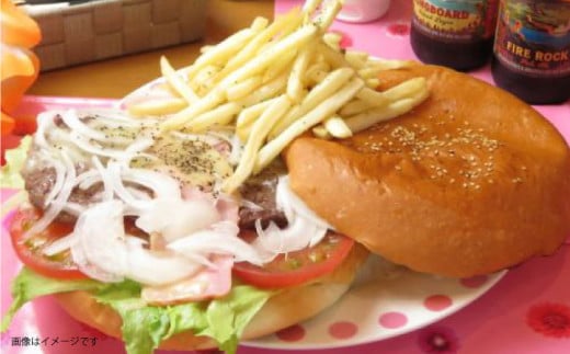 元祖ヨコスカグルメセット 食事券 お食事券 バーガー カレー チーズケーキ 横須賀 ネイビーバーガー チェリーチーズケーキ 海軍カレー グルメ よこすか グルメ【株式会社 ヒラノ ご当地レストランLAUNA】 [AKAZ002]