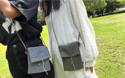 【グレー】【紐：モカ】リネン帆布のスマホショルダー スマホショルダーバッグ スマホ 帆布 リネン バッグ バック 斜め掛け シンプル ナチュラル  【Jonico.handwork】 [AKGD002-11]