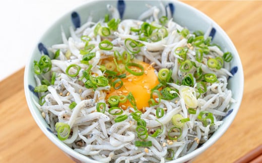 釜揚げしらす 900g（150g×6パック）しらす シラス 釜揚げ かまあげ 魚 さかな 国産 冷凍 小分け 朝ごはん 料理  神奈川県 横須賀市【かねしち丸水産】 [AKFL001]