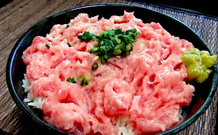 天然 まぐろ ねぎとろ 約500g（約250g×2パック）【横須賀商工会議所 おもてなしギフト事務局（本まぐろ直売所 横須賀本店）】 [AKAK121]