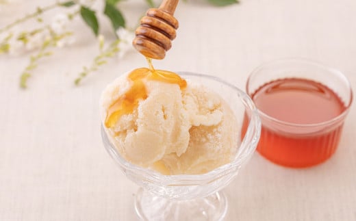 日本みつばち 蜂蜜 180g×2本【金澤養蜂園】国産 幻 希少 百花蜜 はちみつ ハチミツ [AKCU002]