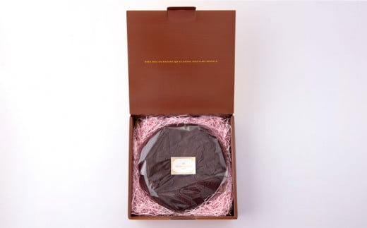 ガトーショコラ 6号サイズ 濃厚チョコレートケーキ 焼き菓子 ホールケーキ 6号 ギフト プレゼント対応 メッセージカード  濃厚 ガトーショコラ チョコレート ケーキ スイーツ 横須賀【パティスリーハダ】 [AKAM007]