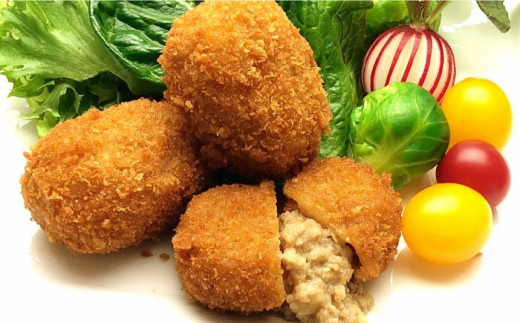 【全6回定期便】横須賀コロッケ 60個 2.7kg 揚げ物 惣菜 横須賀 マルシン 人気 ナンバーワン コロッケ 便利な 小分け 国産 精肉店直営 大容量 冷凍便 定期便  【有限会社丸伸商事】 [AKFH013]