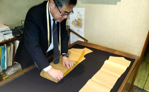 【高級インポート服地】オーダースーツ お仕立て券1枚 どんなご要望にも応える オーダーメイド 神奈川 こだわり ビジネス ビジネススーツ メンズファッション レディースファッション メンズ オジリナル スーツ メンズスーツ ファッション ギフト プレゼント おしゃれ かっこいい 背広 紳士服 チケット 仕立て券 仕立て補助券 高品質 日本製 高級 【たかなし洋服店】 [AKFF007]