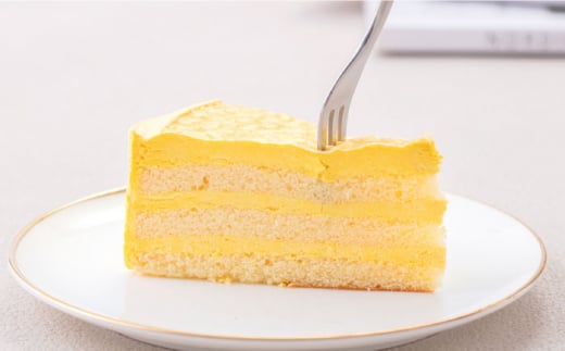 ドルチェケーキ クレープカスタード ケーキ 計12個（4個×3箱）  濃厚 豊かなコク 自家製カスタード 6号 1ホール分 カット済  6~8人分 冷凍便 【ファミール製菓株式会社】 [AKCI020]