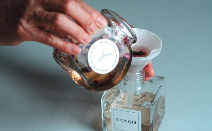 おうちでクラフトジンが作れるキット「Homemade Gin kit」【株式会社amuya】 [AKGJ010]