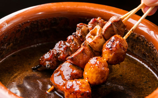 10種の冷凍特製炭火やきとり 90本セット（焼き鳥5種類×9　豚串5種類×9　計18パック）焼き鳥 専門店 定番人気 詰め合わせ 大容量【横須賀商工会議所 おもてなしギフト事務局（炭火やきとり にのみや）】 [AKEK001]