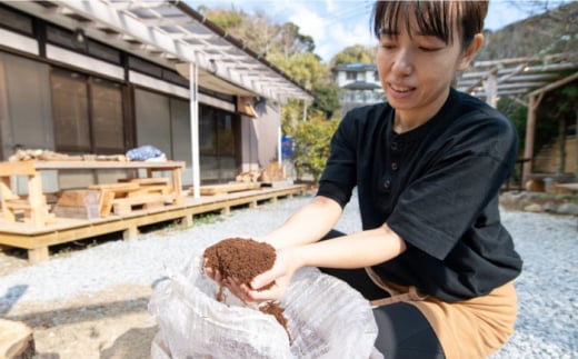 EMぼかし肥料EX　3kg×6袋セット 発酵床 発酵飼料 肥料 コンポスト 猫トイレ【株式会社花車】 [AKCL005]