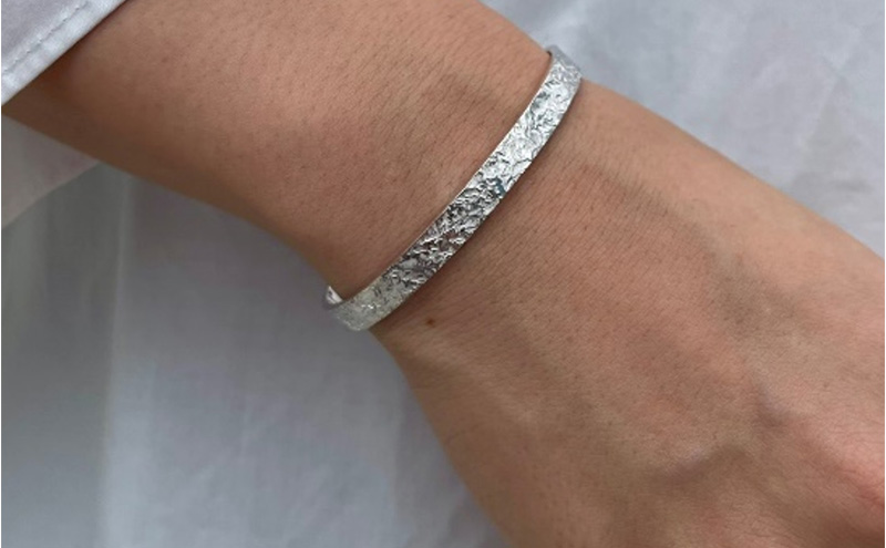 Moon Surface Bangle メンズ Lサイズ バングル ブレスレッド おしゃれ デザイン アクセサリー メンズ 藤沢市 神奈川県