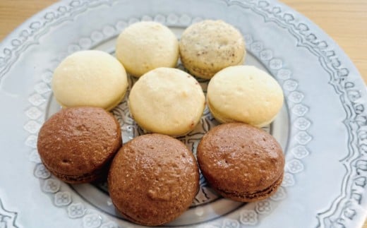 マカロン まかろん  24個  いちご バニラ レモン 塩キャラメル ヘーゼルナッツ チョコレート チョコオレンジ チョコラズベリー 菓子 お菓子 焼き菓子 洋菓子 スイーツ デザート 人気 詰め合わせ セット 誕生日 記念日 贈答 プレゼント ギフト 贈り物 手土産 ミル・プランタン 神奈川 湘南 藤沢