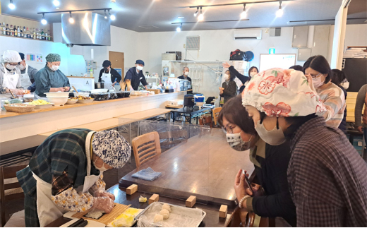 施設見学 パン屋 見学ツアー 体験 ランチ お土産 付き 選べる エリア 亀吉 事業モデル 職場見学 お仕事見学 仕事ツアー パン ぱん pan 惣菜パン 菓子パン 食事パン 美味しい 朝食 パンセット スイーツ ぱん pan ブレッド ベーカリー 観光 旅行 トラベル 関東 神奈川 湘南 藤沢