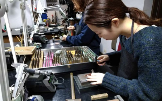 彫金 刻印  制作 体験 コース 2名 シルバー950 SILVER  アクセサリー ジュエリー ペア シンプル 一点もの かわいい おしゃれ プレゼント ギフト 贈り物 ふるさと納税 体験 FABBRICA OSAWA 神奈川 湘南 藤沢