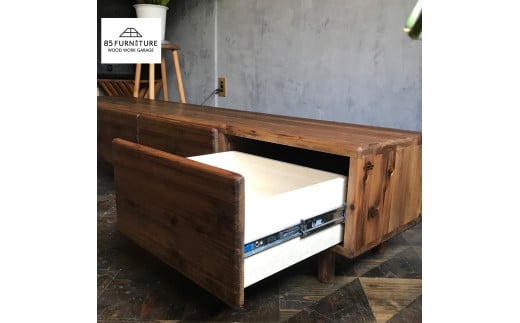 TV台 180×35cm 引き出しタイプ 台 テレビ台 家具 かぐ カグ 収納 棚 たな タナ 手仕上げ 手作り ハンドメイド 木目 オリジナル リビング 贈り物 1点物 国産 杉材 無垢材 無垢素材 木目 便利 レトロ ビンテージ おしゃれ 85ファニチャー神奈川 湘南 藤沢