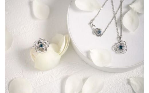 Blue Rose Pt ãããŒãº ããã¯ã¬ã¹ ã¬ãã£ãŒã¹ ãžã¥ãšãªãŒ ã¢ã¯ã»ãµãªãŒ pt950 ãã³ãã³ã ãšã±ãŒã ãã«ãŒãããŒãº ã·ã³ãã« äžç¹ãã® ãããã ãããã ãã¬ãŒã³ã ã®ãã èŽãç© SERENDIPJEWEL æ ªåŒäŒç€Ÿèç ç¥å¥å· æ¹å è€æ²¢