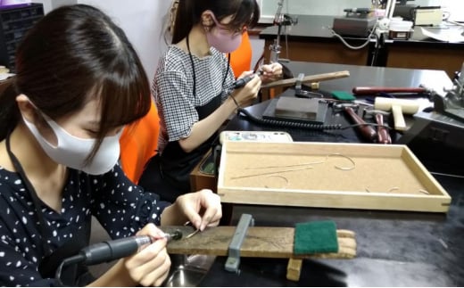 彫金 テクスチャーバングル 制作 体験 コース 1名 指輪 シルバー950 SILVER アクセサリー ジュエリー シンプル 一点もの かわいい おしゃれ プレゼント ギフト 贈り物 FABBRICA OSAWA 神奈川 湘南 藤沢