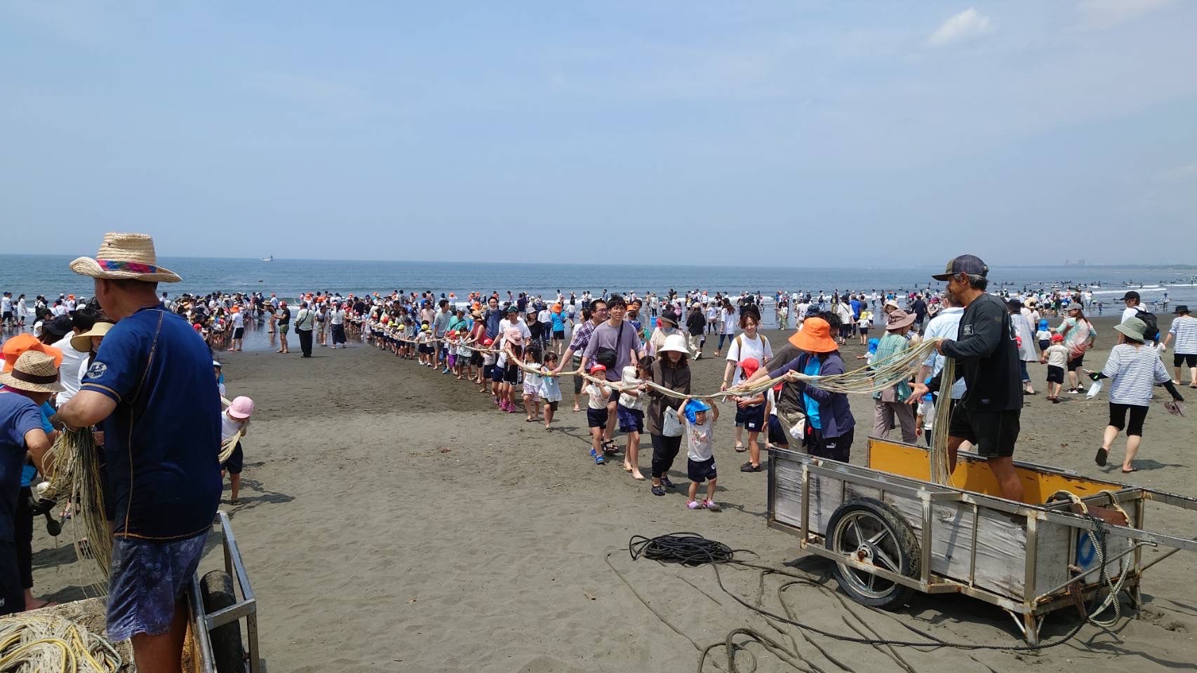 地引き網体験 バーベキュー BBQ 地引網 団体 30人～ プラン 江の島 江ノ島 観光 魚 海 予約 アクティビティ レジャー イベント 体験 マリンアクティビティ レクリエーション 体験学習 事前予約 自然 おすすめ 手ぶら 体験型観光 片瀬海岸 子ども こども 家族 子供 関東 首都圏 神奈川県 湘南 藤沢市