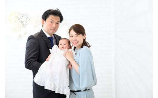 お宮参り撮影（お祝い着衣装付き・フォーマル写真３カット付き）【お宮参り フォーマル フォト 誕生記念 赤ちゃん プレゼント 撮影 記念写真 伝統行事 スタジオ撮影 神奈川県 小田原市 】