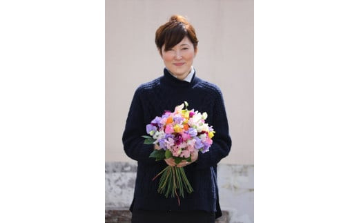 【「毎月」届く、旬の花束（12回／1年間）】花束 ギフト 定期便 ふるさと納税 【お花の定期便 花 お花 定期便 神奈川県 小田原市 】