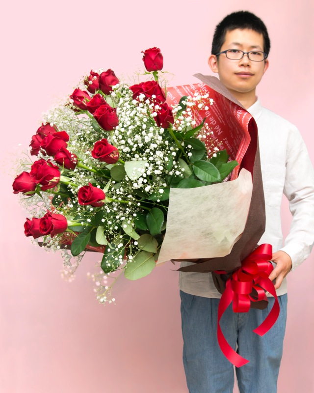 《記念日に届くお花シリーズ》赤バラの花束 21本「あなただけに尽くします」【 神奈川県 小田原市 】