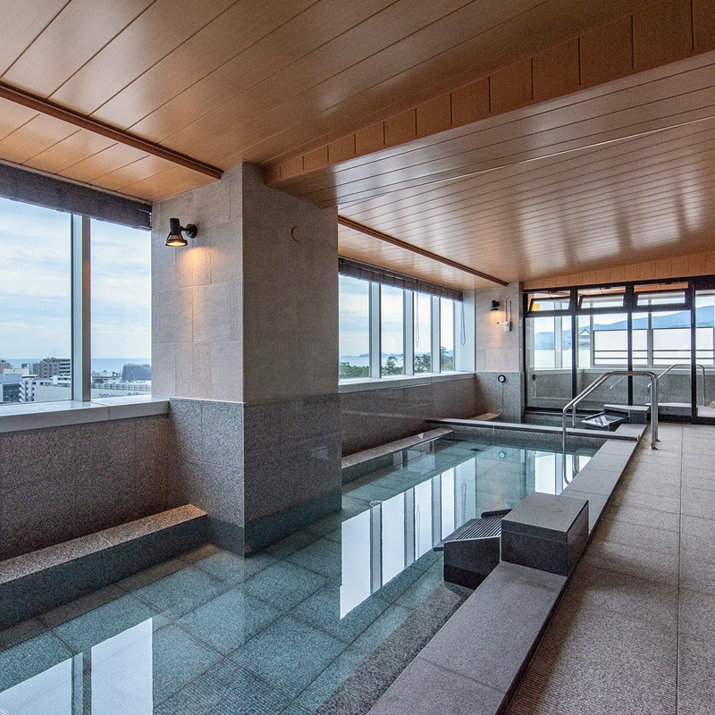 å¹³æ¥éå®ïŒã倩æåå¥é€š1æ³çŽ æ³ã宿æ³ãã©ã³ã1åæ§ âå€©ç¶æž©æ³æµŽå Žãå©çšå«ãâãæž©æ³ ããã«ã»æ
通 æ
è¡ å®¿æ³ äœéšã»ãã±ã ã 倩æå å€©ç¶æž©æ³ ç®±æ ¹æ¹¯æ¬ æ
ç± ã·ã³ã°ã« ãã²ãšãæ§ å¹³æ¥éå® ç¥å¥å·ç å°ç°ååž ã