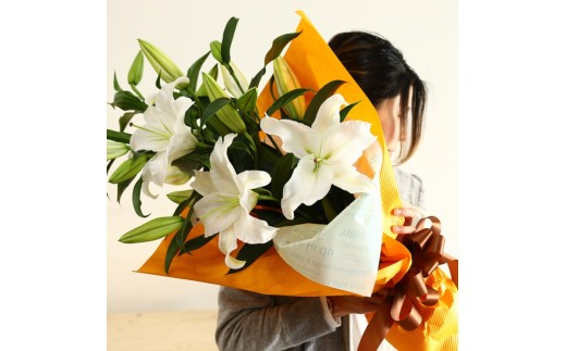 豪華なカサブランカの花束