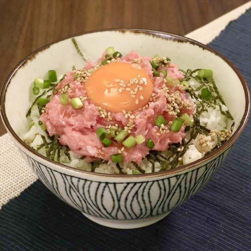 【3ヶ月に1度 3回配送 定期便】まぐろや　特別セット【 惣菜 まぐろ 鮪 本鮪 サーモン 海老 お刺身 海鮮 セット 福袋 キンメ きんめ お取り寄せ 御中元 お中元 お歳暮 父の日 母の日 贈り物 日本酒 焼酎】【神奈川県小田原市】