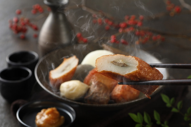 小田原おでんお取り寄せセット大106【惣菜 おでん 小田原のおでん さつま揚げ 鯵さつま うずら包み タコネギボール しんじょ いわしの黒はんぺん ごぼう巻き いわし昆布ボール おでんつゆ 梅みそ 神奈川県 小田原市 】