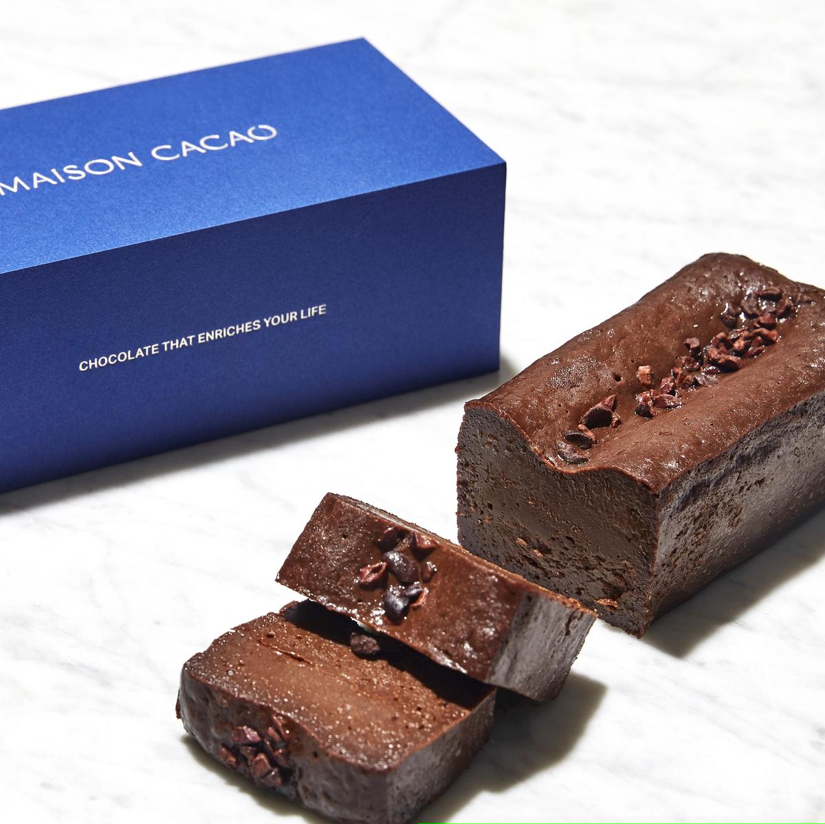 【ふるさと納税】MAISON CACAO メゾンカカオ 濃厚生ガトーショコラ 300g 驚きの口どけ 冷凍配送 神奈川県茅ヶ崎市