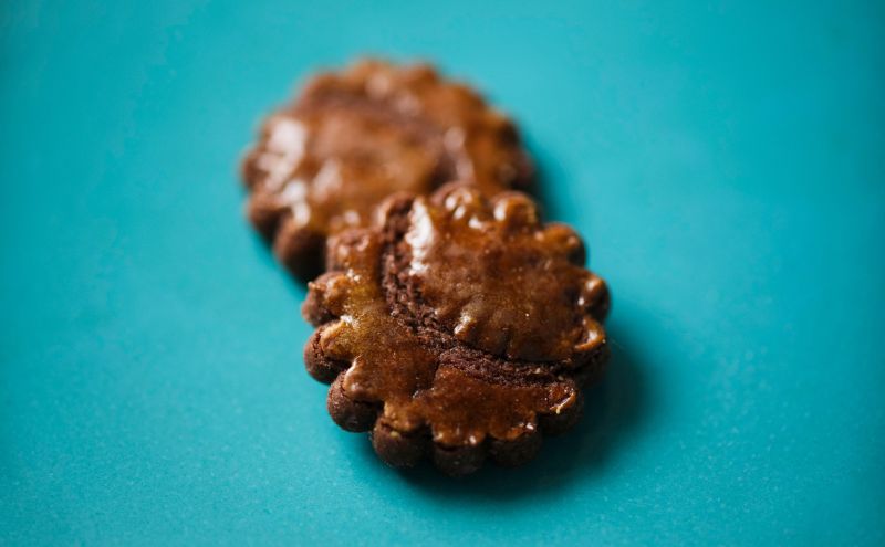 Ma Minette (マ・ミネット) お菓子 スイーツ 焼き菓子 オシャレ クッキー缶 8種類 詰め合わせ  マカロン サブレ 贈答用 ギフト ご褒美