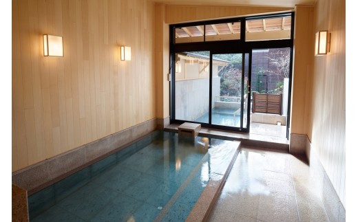 元湯陣屋の日帰り温泉と季節弁当プラン（日帰り・2名様）【補助券にも使用可】| 日帰り ペア カップル ふたり旅 2人 温泉 温泉と食事 プラン 料亭 昼食 弁当 季節 和食 おいしい 元湯 陣屋 温泉 弁当プラン 個人 癒し ひととき 補助券 ギフト券 旅行券 シニア向け温泉 プチ贅沢 日帰り 大人 癒し旅 リフレッシュ 温泉リゾート 和食 弁当 温泉入浴券 神奈川 秦野 | 055-03jin