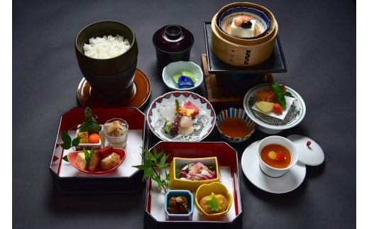 元湯陣屋の日帰り温泉と季節弁当プラン（日帰り・2名様）【補助券にも使用可】| 日帰り ペア カップル ふたり旅 2人 温泉 温泉と食事 プラン 料亭 昼食 弁当 季節 和食 おいしい 元湯 陣屋 温泉 弁当プラン 個人 癒し ひととき 補助券 ギフト券 旅行券 シニア向け温泉 プチ贅沢 日帰り 大人 癒し旅 リフレッシュ 温泉リゾート 和食 弁当 温泉入浴券 神奈川 秦野 | 055-03jin