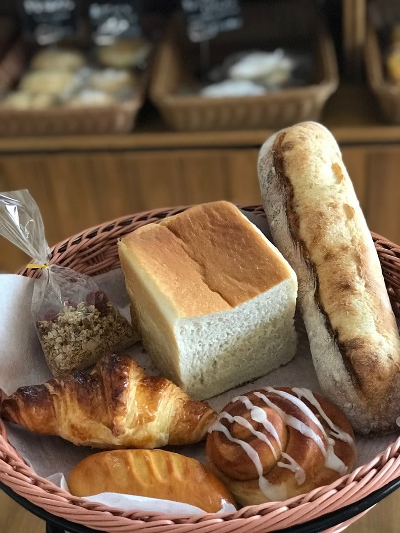 å³éžå°éºŠãšèªå®¶è£œå€©ç¶é
µæ¯ã§ã€ããããã ãããã³ã®è©°ãåããã( 6ã7çš®é¡ã®ãã³) / åœç£ ææ çŽ æ èªå®¶è£œå€©ç¶é
µæ¯ ãã³ ãœããç³» 倩ç¶é
µæ¯ å°åéå® åæµ·éç£å°éºŠ çé£ãã³ äœæž© é·æéçºé
µ çŒãäžã å³ããæ·±ã åªãããã³ çé£ãã³ã§äººæ°ã®ãã³å± ãŠã£ãã³ ã¯ã ã®æ¡ã¿ã¡åº