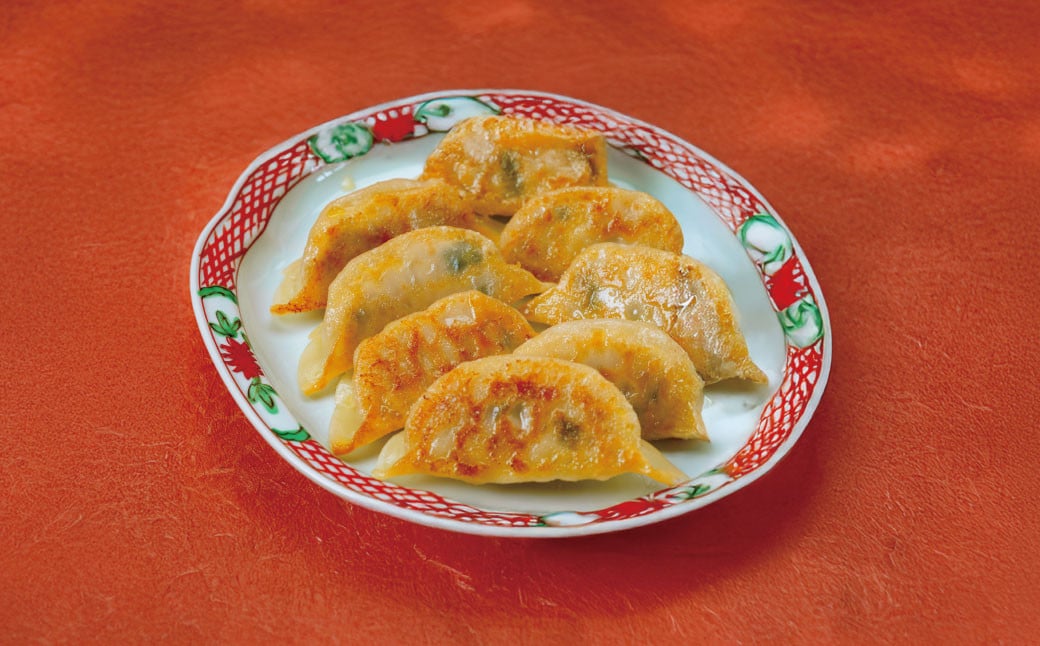 秦野産門倉ポーク使用★ジューシー！菖蒲庵謹製はだの餃子 ２０個入 / 餃子 冷凍 ぎょうざ 門倉ポーク 国産野菜 食べ方色々 こだわり食材 プロの味 おかず 焼くだけ はだの餃子 菖蒲庵 門倉ポーク 秦野産 ジューシー 手作り 冷凍食品 餃子 お取り寄せ 食品ギフト お土産 秦野 神奈川 簡単調理 家族 20個