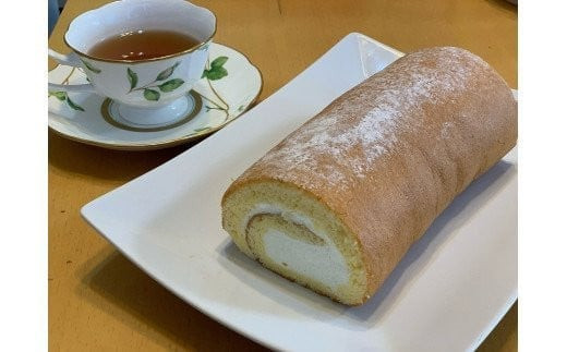 ふわふわ！鶴巻ロール（1本） /ケーキ ロールケーキ スイーツ お菓子 洋菓子 おかし 冷凍 敬老の日 お中元 クリスマス 誕生日 ギフト お歳暮 おやつ 鶴巻 秦野市 神奈川 秦野 土産 鶴巻ロール ふわふわ デザート 焼き菓子 贈り物 プレゼント 食品 ふんわり