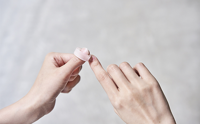 石英　ネイルケアリング（＃150） 雑貨 日用品 ケア用品 指先 リング型 コンパクト やすり