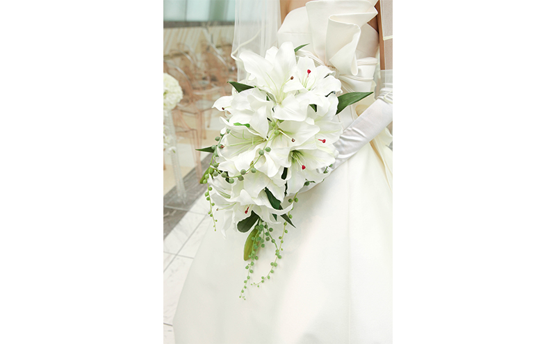 あーとみゆき 枯れないお花（造花・アーティフィシャルフラワー）で世界に一つだけのウェディングブーケを作るワークショップチケット 結婚式 キャスケードブーケ クレセントブーケ オリジナル型ブーケ 花材 資材 レッスン料込