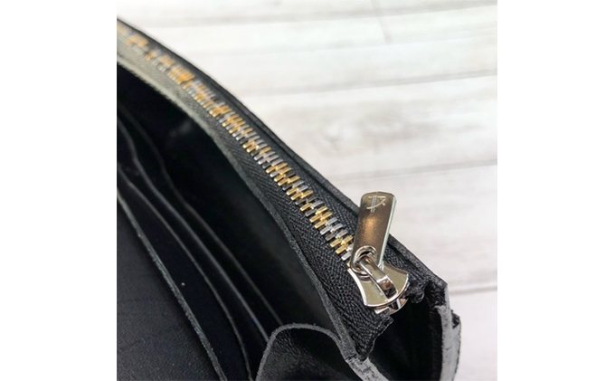 蛇革の2つ折り長財布 ファッション小物 ウォレット ヘビ 牛 革製品 