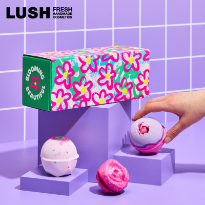 LUSH ラッシュ ブルーミング ビューティフル 3種のバスギフト【配送不可地域：離島】【1448555】